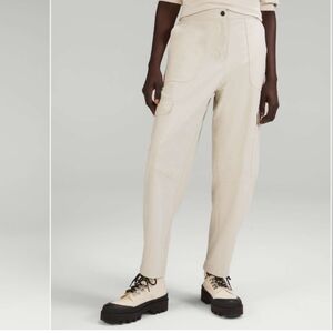 Lululemon Light Utilitech Cargo Pocket High-Rise Pant Natural Ivory size 30